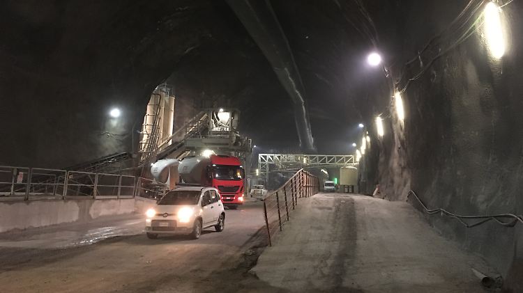 Der Brenner-Basistunnel soll 2028 fertig werden - der Nordzulauf in Bayern und Österreich kann jedoch wohl erst 2040 in Betrieb genommen werden.