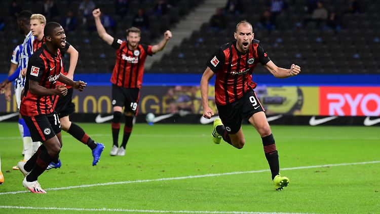 Mit dem Kopfballspiel von Bas Dost hatte Herthas Abwehr große Probleme.