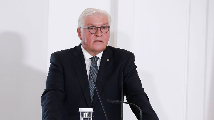 Steinmeier wies in seiner Rede laut Manuskript auch auf Vorkommnisse innerhalb der Polizeibehörden hin.