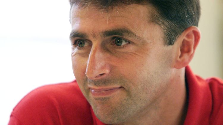 Vor 21 Jahren verabschiedete sich Klaus Allofs von Fortuna Düsseldorf, nun ist er zurück.