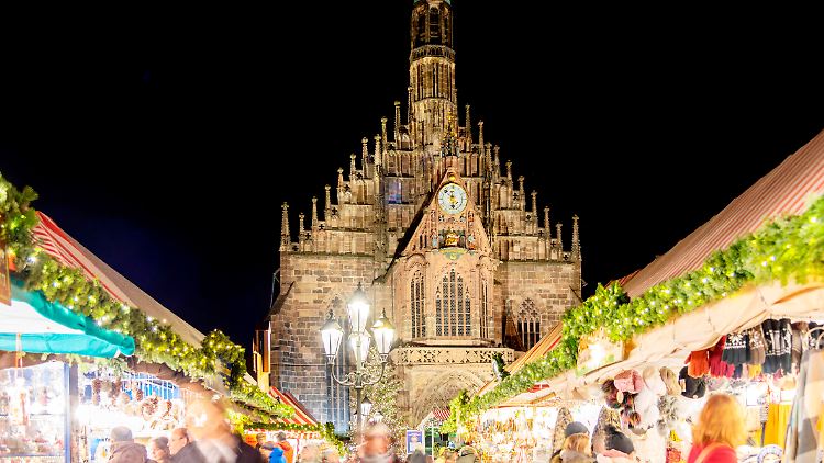 Nürnberg und sein Christkindlesmarkt in Vor-Corona-Zeiten. 