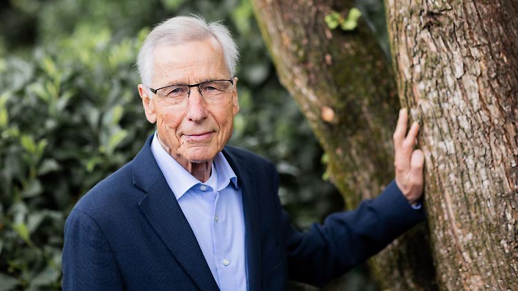 "Ich habe nicht die Absicht, mich zu ändern", sagte Clement im Juli anlässlich seines 80. Geburtstags.