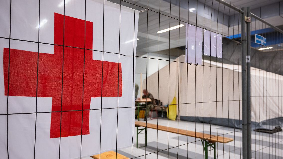 Bundeswehr und Deutsches Rotes Kreuz betreiben gemeinsam die Teststation im Berliner Hauptbahnhof.