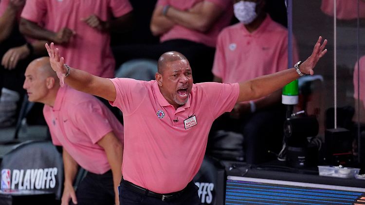 Doc Rivers sagt: "Gerade denke ich, dass die Sorgen jedes Trainers mit Basketball nichts zu tun haben."