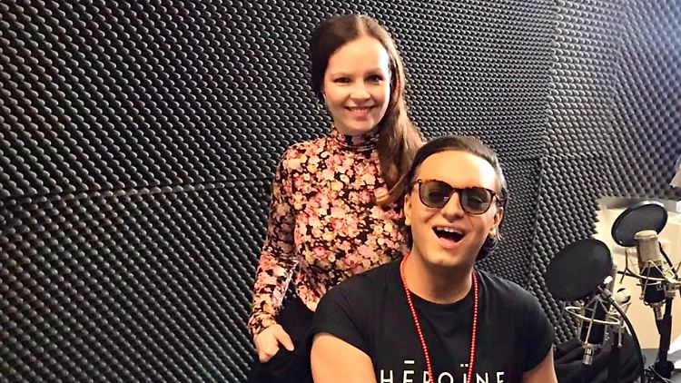 Haben viel Spaß beim Podcasten: Verena und Julian F. M. Stoeckel.