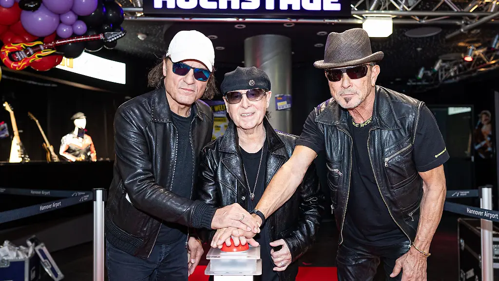 Die-Verbindung-er-Rockband-Scorpions-mit-Hannover-ist-nun-am-Flughafen-sichtbar