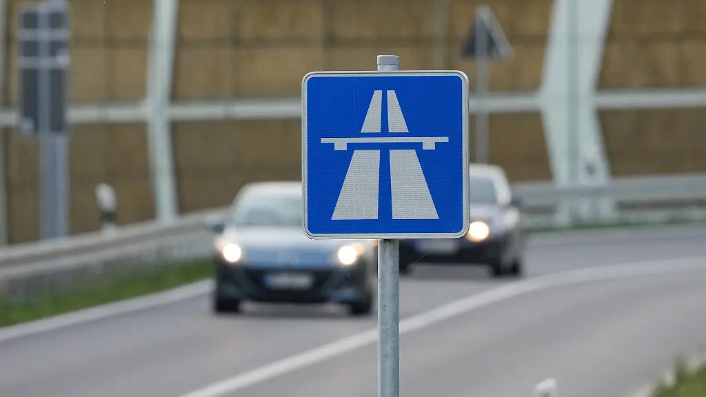 Autofahrer-muessen-sich-uebernaechstes-Wochenende-auf-Teilsperrungen-im-Bereich-des-Autobahnkreuzes-Mainz-Sued-einstellen