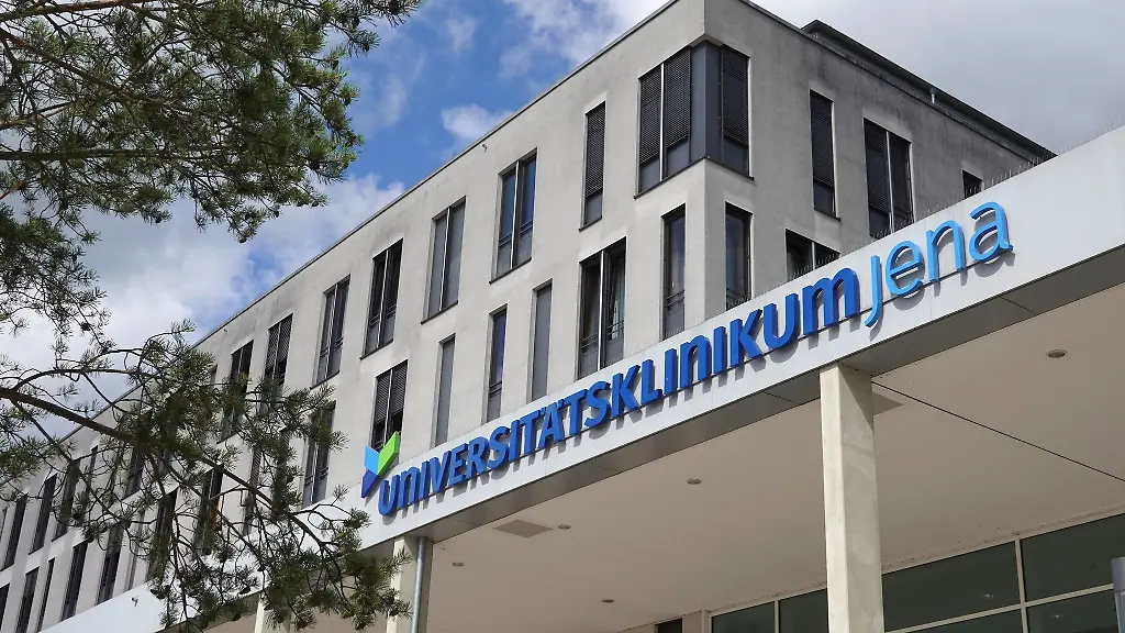 Neues-Zentrum-fuer-Corona-Langzeitfolgen-am-Universitaetsklinikum-Jena-Symbolfoto