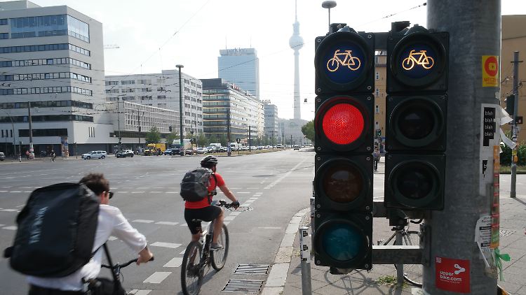 In Berlin müsse "etwas passieren", soll die Kanzlerin jüngst gesagt haben. Die Hauptstadt hat bereits ein Ampelsystem.
