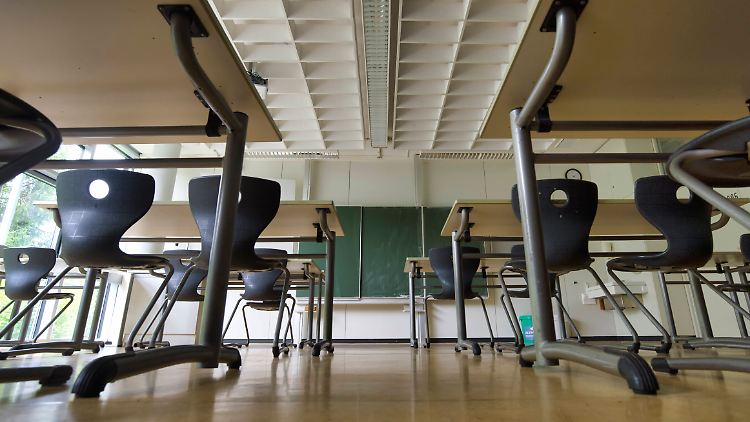 Wegen Corona-Fällen wurden einige Schulen in Deutschland komplett geschlossen.