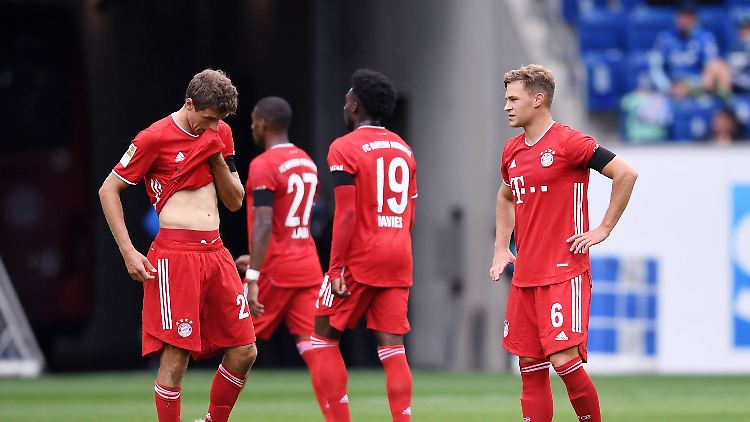 Zum ersten Mal seit Monaten herrschte beim FC Bayern nach einem Spiel wieder Ratlosigkeit. Das 1:4 bei der TSG Hoffenheim zwingt zur Analyse.