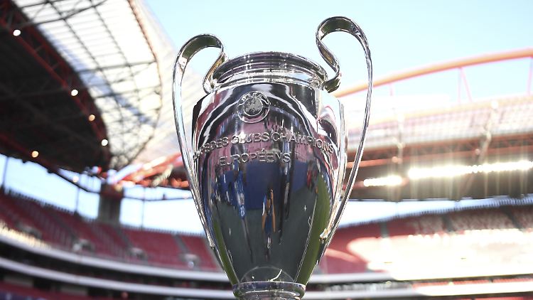 Ziel aller CL-Sehnsüchte - der Pokal.