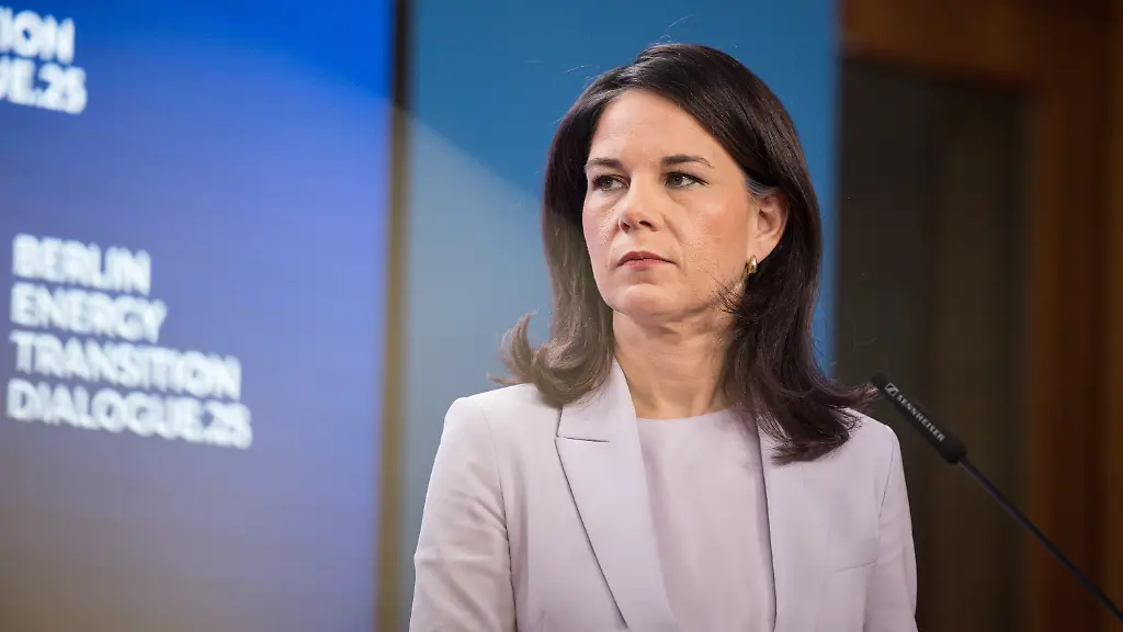 c390c59fe53343d71a7f97edb3a83266