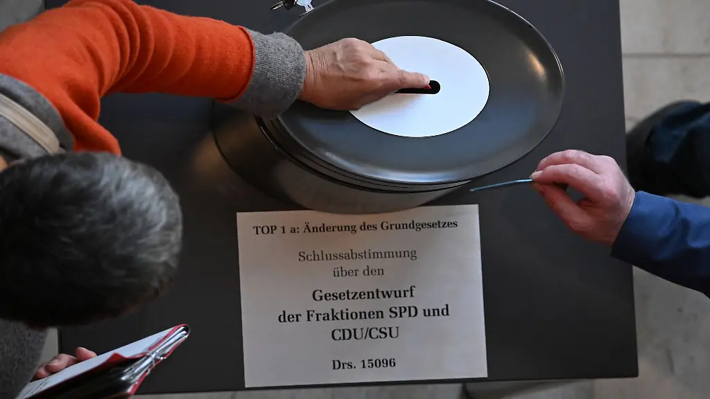 Die-historische-Abstimmung-im-Bundestag-schlaegt-auch-in-Hessen-hohe-Wellen