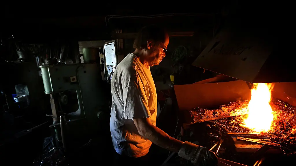 Handwerkliches-Schmieden-gehoert-nun-zum-immateriellen-Kulturerbe-in-Bayern