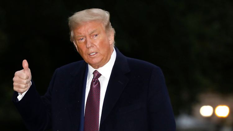 US-Präsident Trump in Washington: Wenige Stunden später teilte er mit, er sei mit dem Coronavirus infiziert.