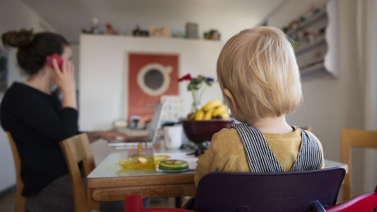 "Das erleichtert das Familienleben enorm", glaubt der Arbeitsminister.