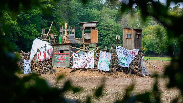 Mit Protestcamps versuchen Aktivisten, die Abholzung des Dannenröder Forsts zu verhindern.