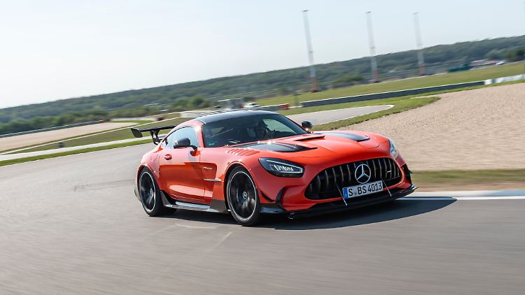 In Orange sieht der Mercedes-AMG GT Black Series so freundlich aus, aber das Monster hat es in sich.