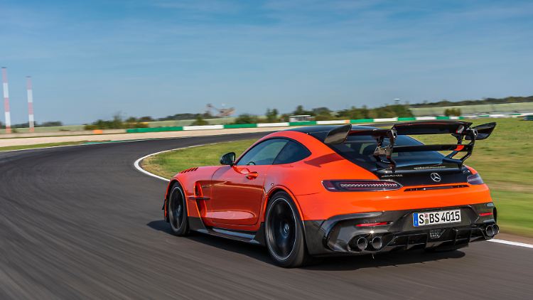 Mit 730 PS und 800 Newtonmetern Drehmoment ist der Mercedes-AMG GT die absolute Leistungsspitze.