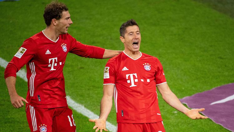 Robert Lewandowski ist nicht bei 100 Prozent, sagt sein Trainer. Trotzdem reicht es für vier Tore gegen Hertha BSC.