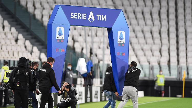 Die Liga ignoriert, dass Neapel nicht reisen darf.