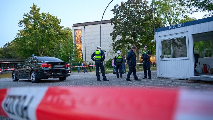 Der mutmaßliche Täter, der einen 26-Jährigen am Sonntag vor einer Synagoge angegriffen haben soll, ist eigentlich in Berlin gemeldet, aber wohnt in Hamburg-Langenhorn.