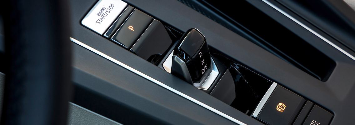 In einigen Autos wird das Automatikgetriebe unterdessen durch einen Elektroimpuls angesteuert, also Shift-by-Wire.