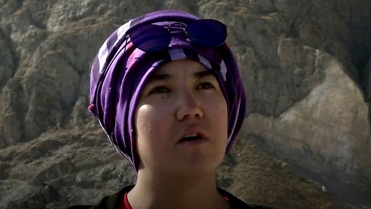 Fatima Sultani Mount Everest.JPG