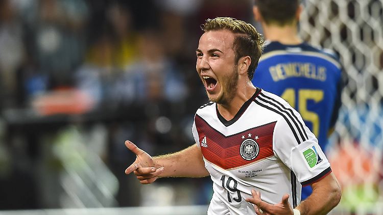 Mario Götze war mal ein paar vielbeachtete Minuten lang besser als Messi. Heute steht er ohne Klub da.
