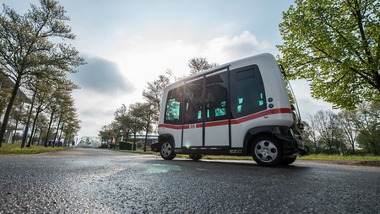 Spuren einer Smart City: Im bayerischen Bad Birnbach ist seit 2017 ein autonom fahrender Bus unterwegs.