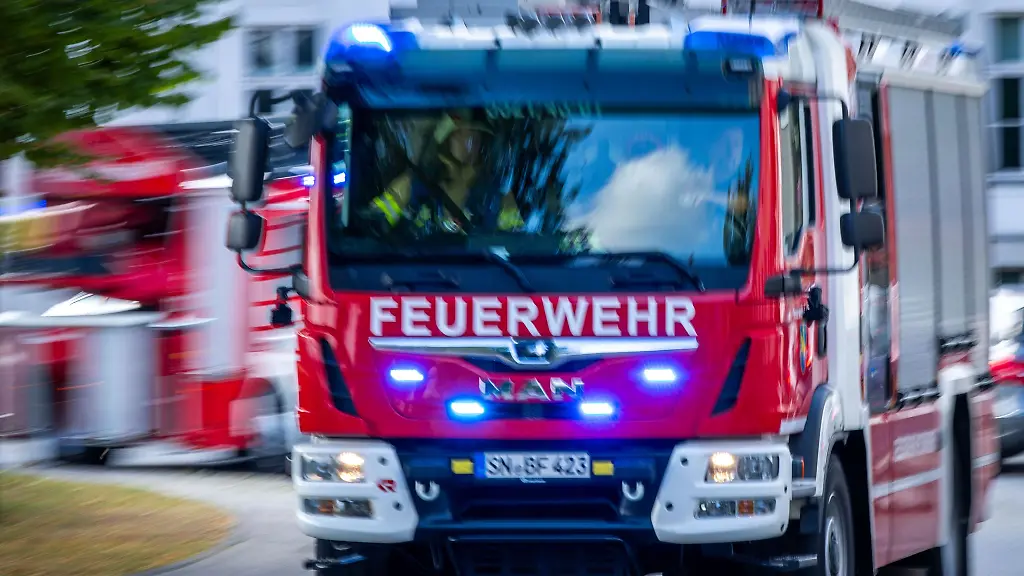 Das-Feuer-wurde-geloescht-die-Bewohnerin-konnte-danach-wieder-in-ihr-Haus-zurueckkehren