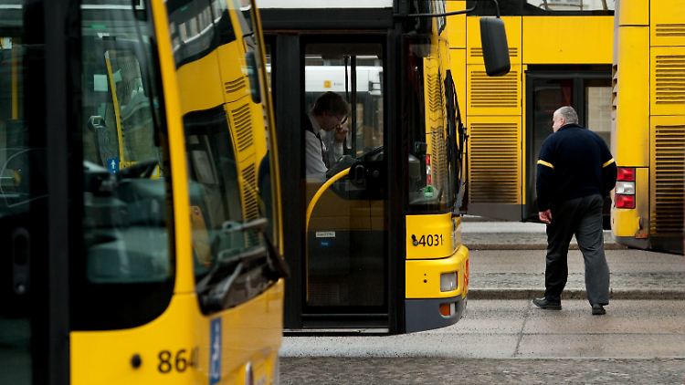 In Berlin sind trotz vieler Staus und Unfälle 86,5 Prozent der BVG-Busse pünktlich.