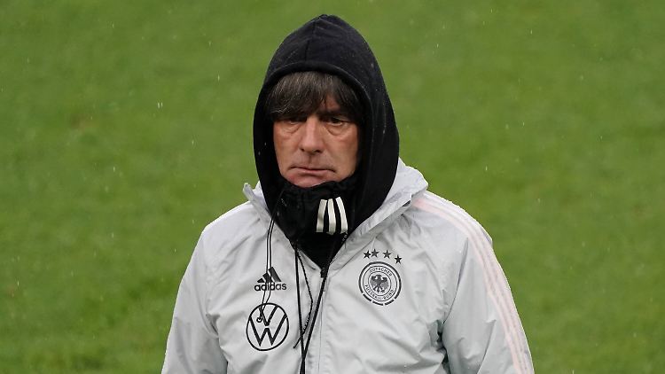 Auf Bunderstrainer Joachim Löw warten bei der DFB-Elf noch einige Baustellen.