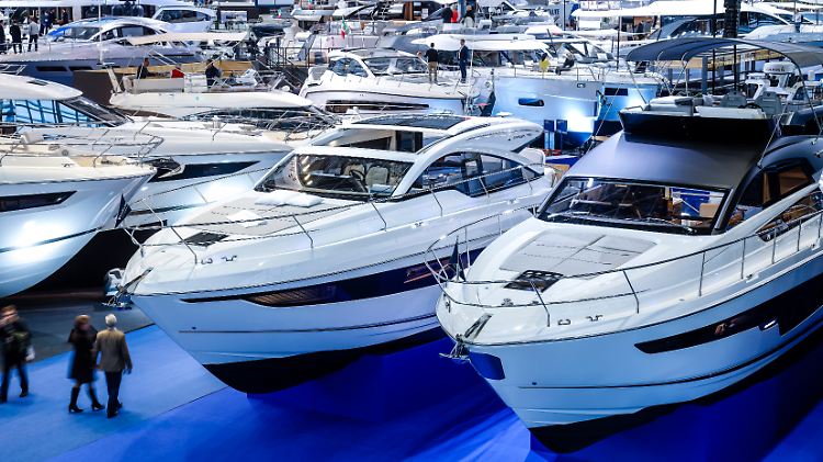 Luxusyachten dürften auch weiterhin Käufer finden, die Superreichen haben die Corona-Krise bislang finanziell gut überstanden.
