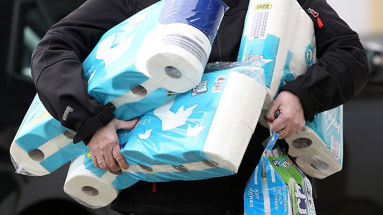 "Die Lieferketten funktionieren - das gilt nach wie vor", versichert Klöckner.