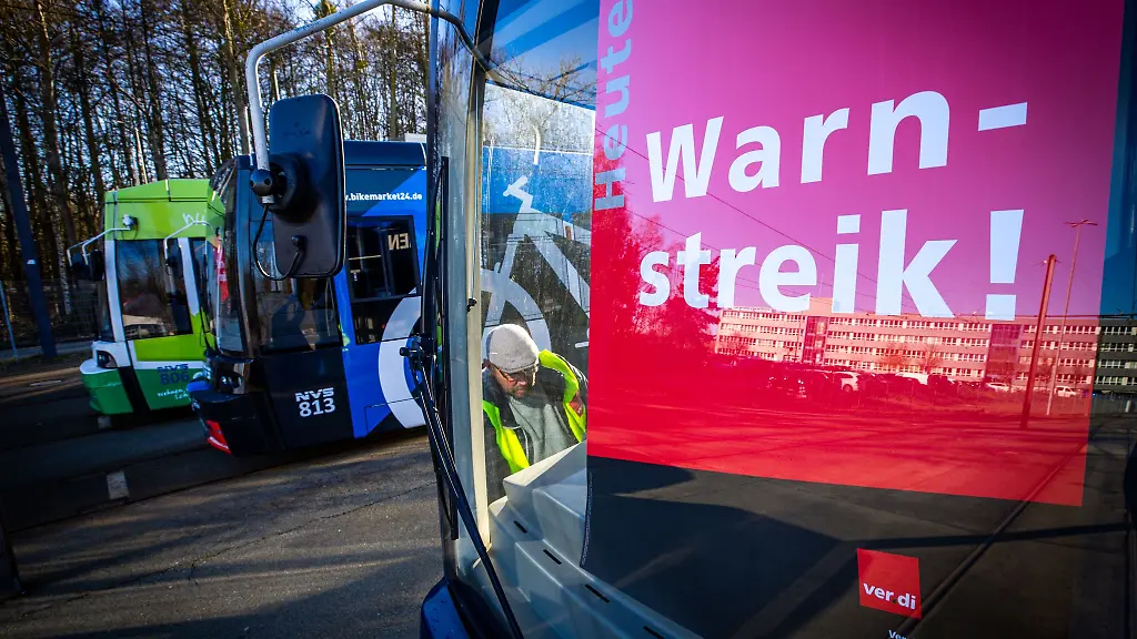 Heute-Warnstreik-heisst-es-unter-anderem-beim-Nahverkehr-Schwerin