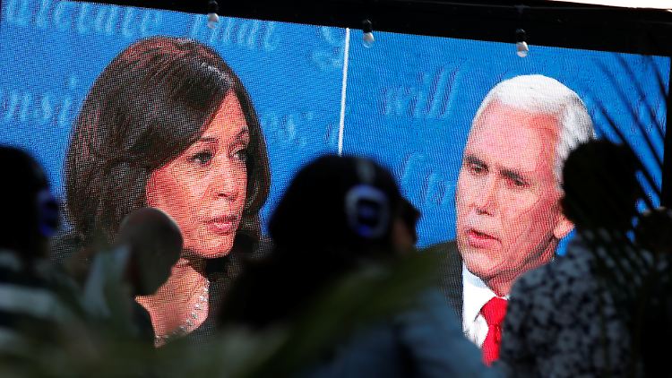 Bei der Übertragung des TV-Duells zwischen Pence und Harris auf CNN sahen die Zuschauer in China plötzlich nur noch ein Testbild.