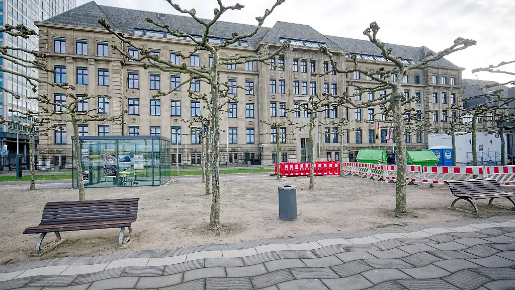 Die-Staatskanzlei-Nordrhein-Westfalen-in-Duesseldorf-Archivfoto