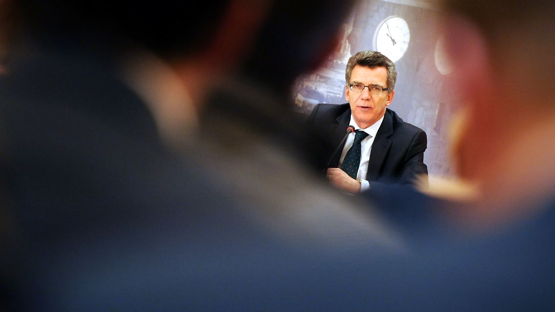 Innenminister de Maizière peilt eine Lösung an.
