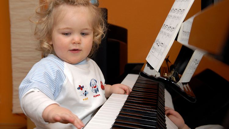 Es heißt ja: Früh übt sich, wer ein Meister werden will. Aber hat das Musizieren auch einen positiven Effekt auf das Gehirn?