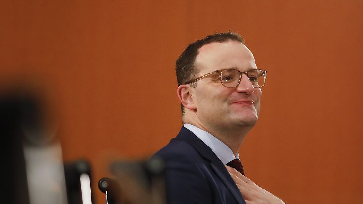 Gesundheitsminister Spahn unterstützt die Kandidatur des NRW-Ministerpräsidenten Laschet.