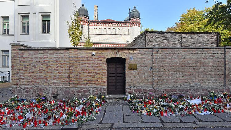 In der Synagoge in Halle verharrten während des Anschlags rund 50 Menschen.