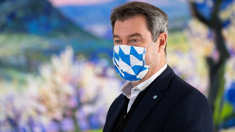 In Bayern werden für Maskenverweigerer 250 Euro fällig. Das soll laut Söder deutschlandweit gelten.