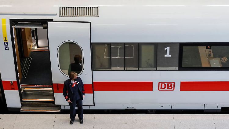 Die Bahn baut den Fernverkehr aus.
