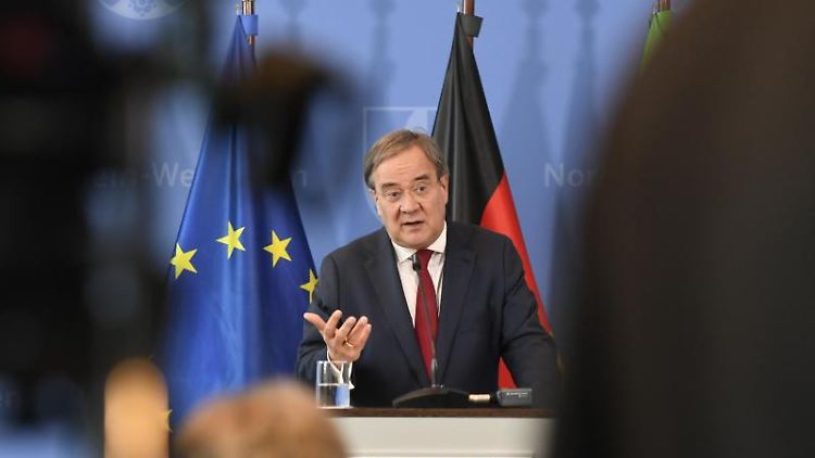 NRW-Ministerpräsident Laschet hält nichts von Beherbergungsverboten.