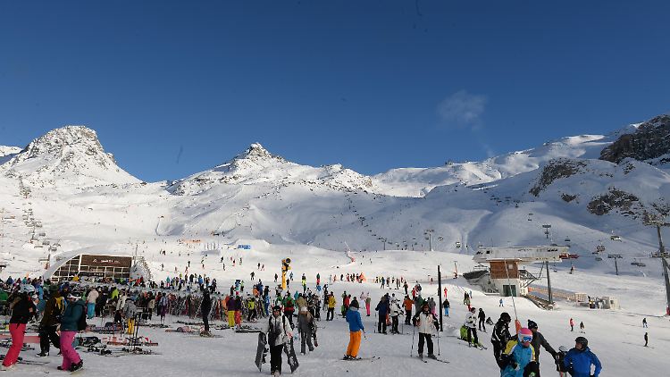 Viele Skiurlauber steckten sich Anfang 2020 mit dem Coronavirus in Ischgl (hier ein Archivbild) an.