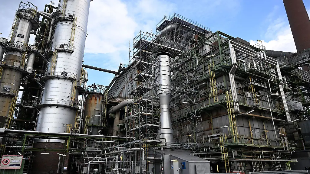 Shell-stellt-die-Rohoelverarbeitung-in-der-Raffinerie-Wesseling-ein-85-Jahre-lang-waren-dort-Kraftstoffe-produziert-worden