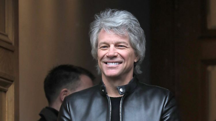 Jon Bon Jovi spricht über das Altern als Rockstar.