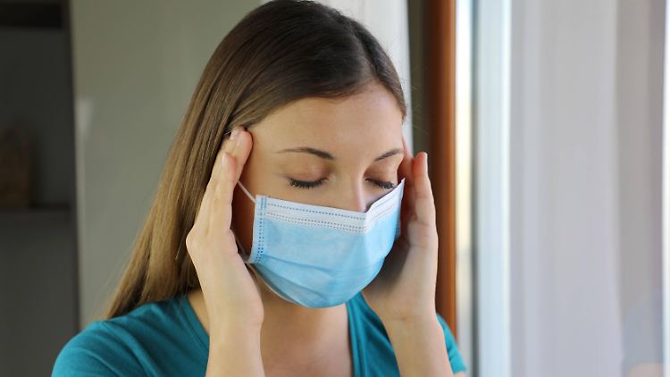 Unter Kopfschmerzen leiden mehr als 37 Prozent der Covid-19-Patienten. 